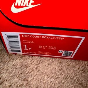 Boys White Nike Court Royale no tie